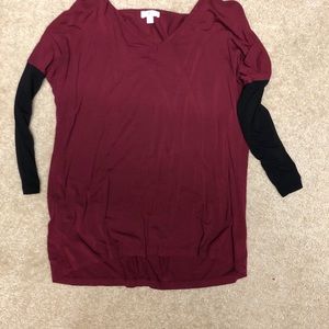 Cute burgundy top!